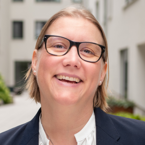 Dr. Nicole Helmerich