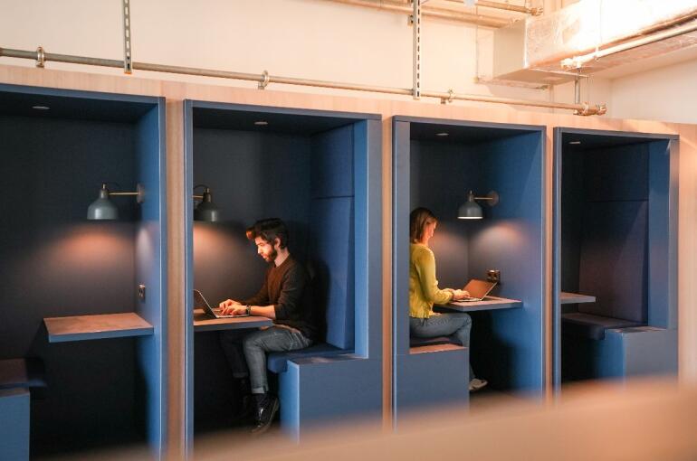 Mehr Schein als Sein? Moderne Arbeitsplätze im neuen Headquarter von Otto in Hamburg